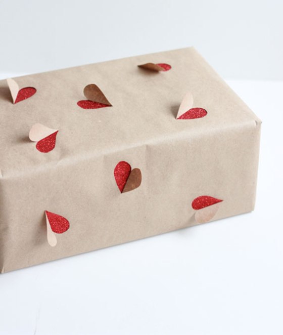 HEART-CUT-OUT-GIFT-WRAPPING